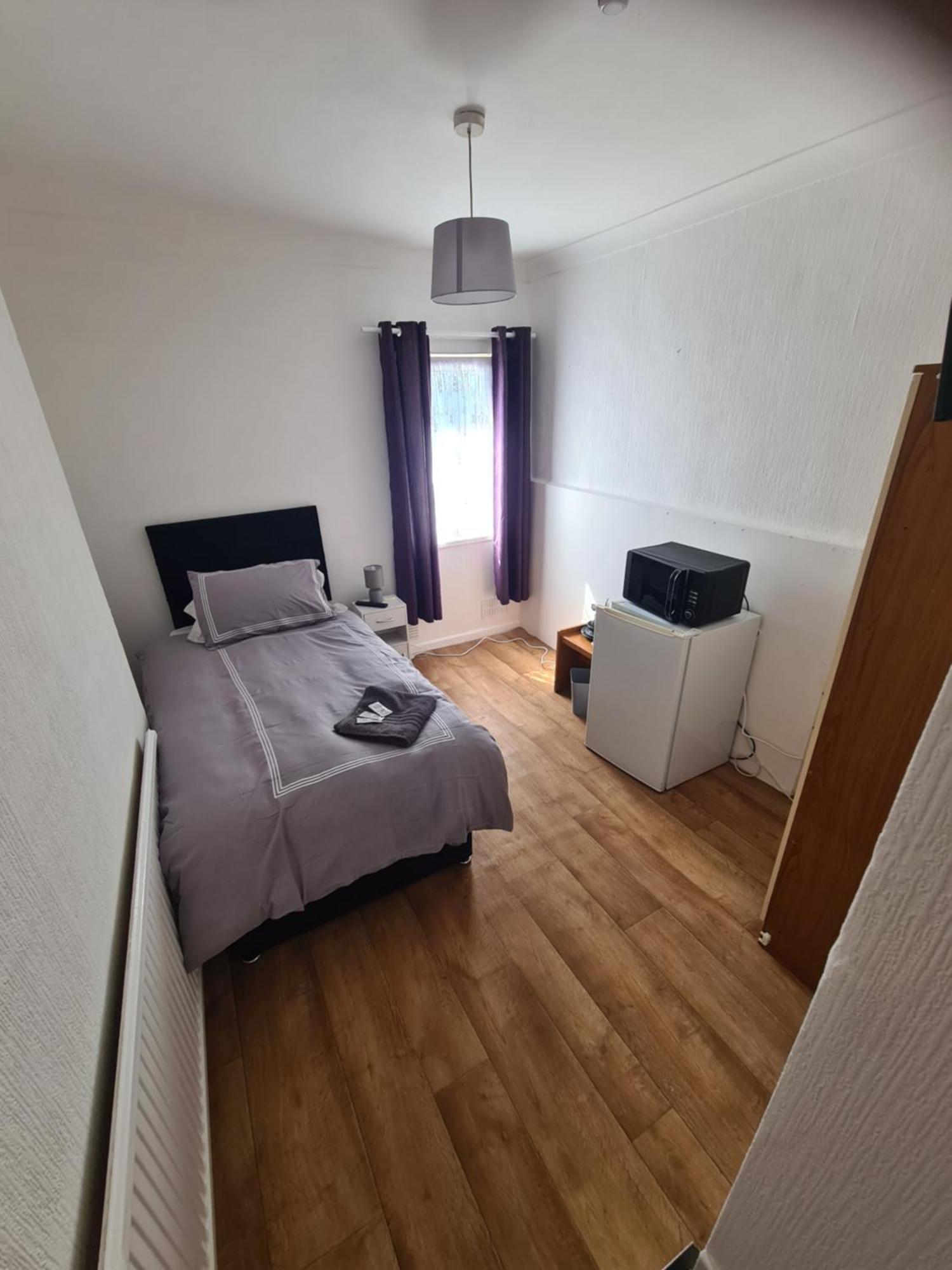 מרת'יר טידפיל Tredegar Arms Budget Guesthouse For Walkers/Cyclists/Contractors/Traveler מראה חיצוני תמונה